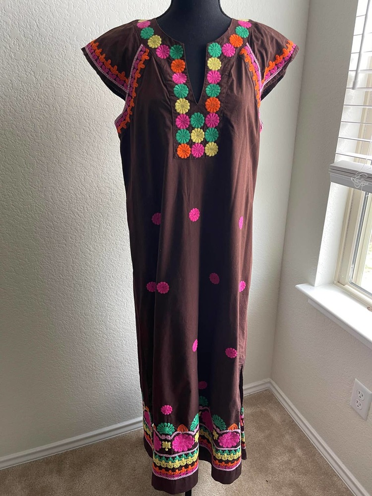 Ivy Jane Brown Peasant Maxi Dress w/ Floral Embroidery